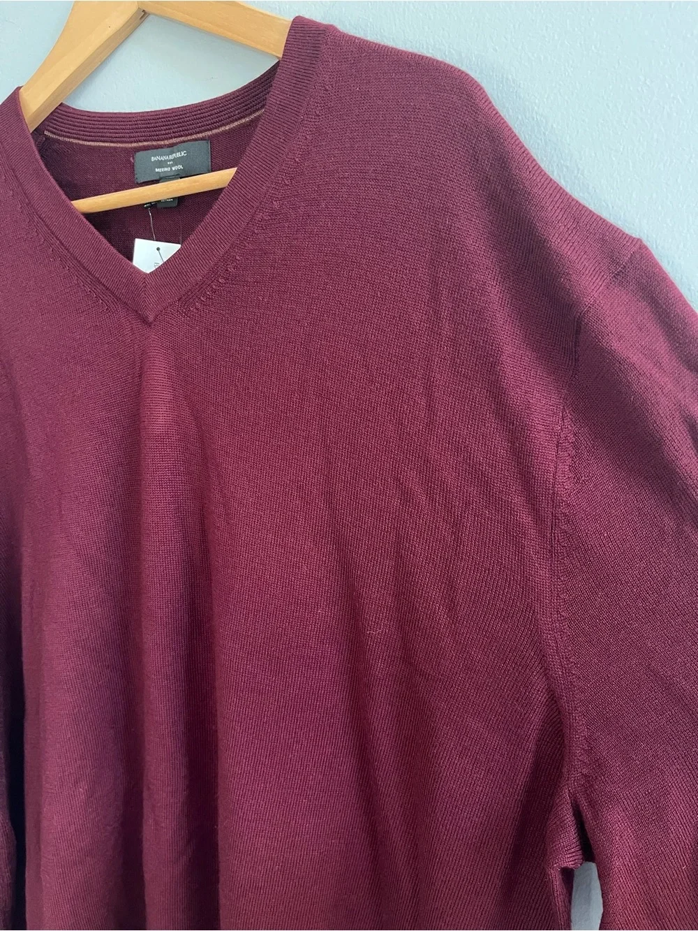 Banana Republic Men's V-Neck Merino Wool Sweater Size XXL Layering Career